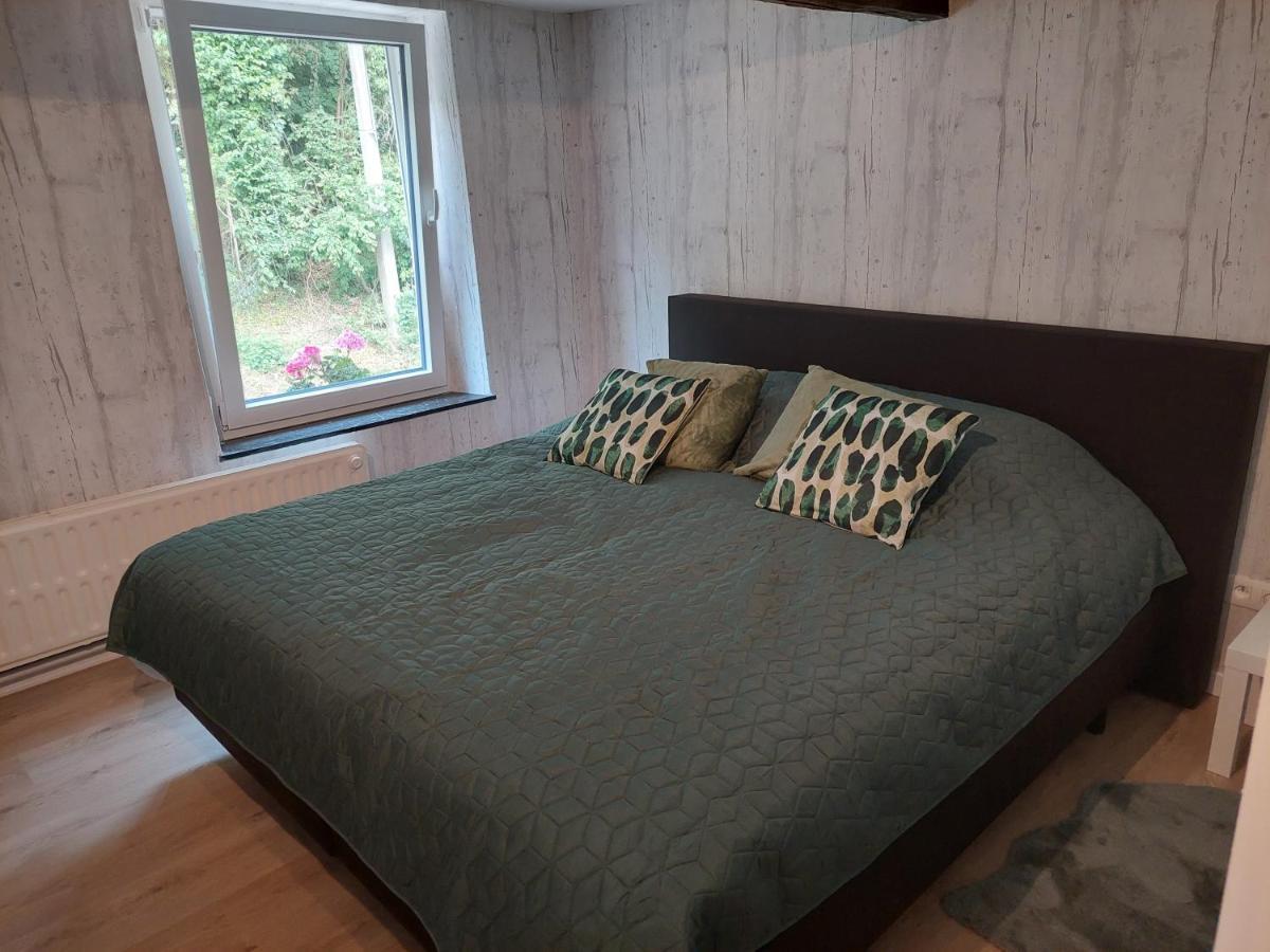 Au Doux Chardon Bed and Breakfast Durbuy Exteriör bild