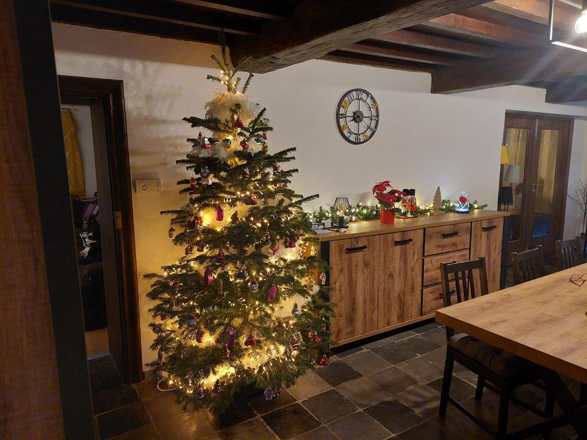 Au Doux Chardon Bed and Breakfast Durbuy Exteriör bild