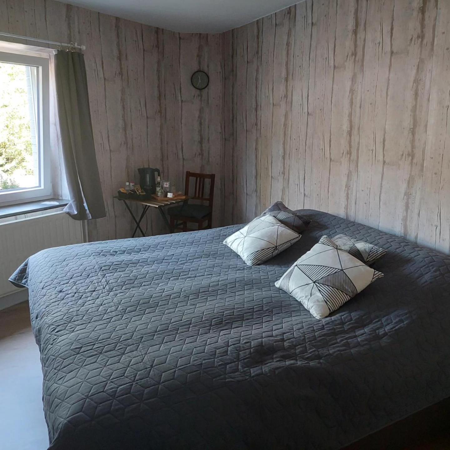 Au Doux Chardon Bed and Breakfast Durbuy Exteriör bild